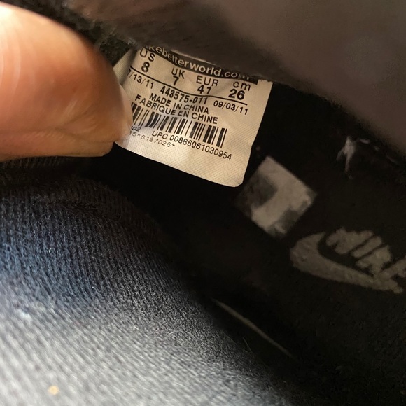 {preloved} Men’s Black Nike High Top Sneakers - Picture 12 of 12